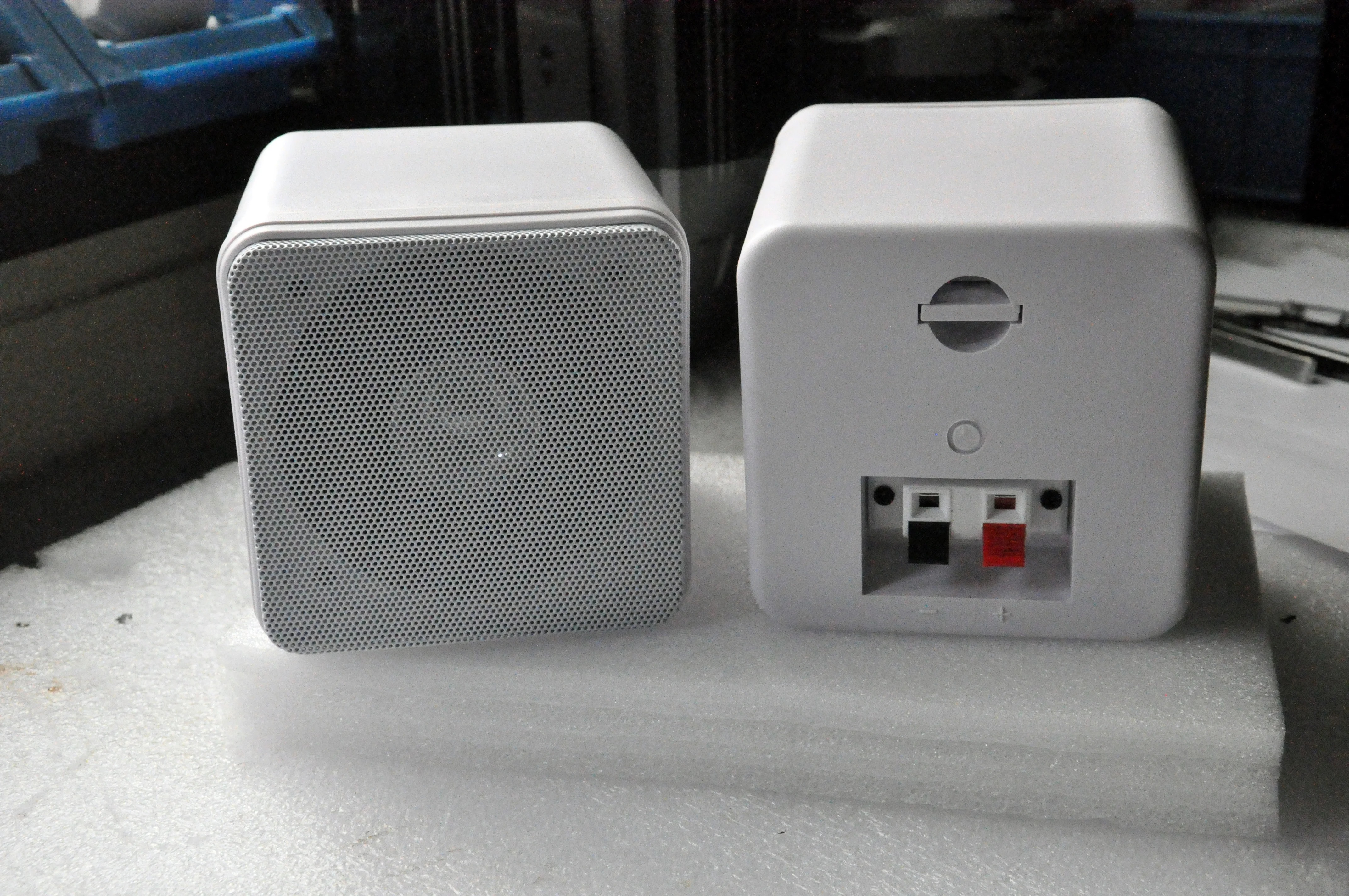 DIBEISI wholesale 3/4 inch indoor outdoor weatherproof stereo wall mount home mini wall speakers (pair) AK3001