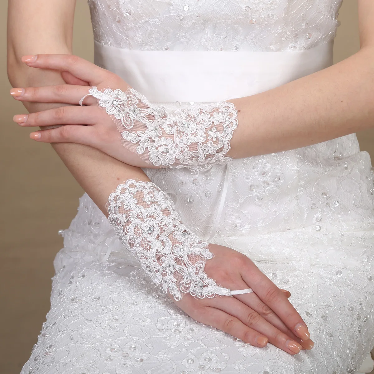 
bridal accessories pretty lace bridal satin wedding fingerless gloves with pearls beaded for ladies dress 