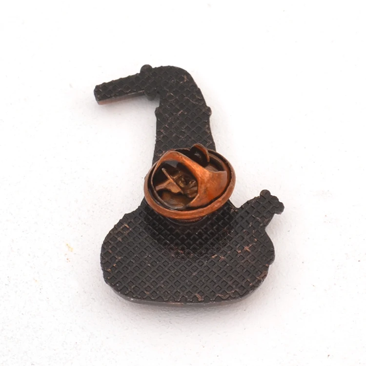 Customized Antique Tobacco Pipe Shape Lapel Pin Copper UV Offset and Gravure Printing for Business Gifts