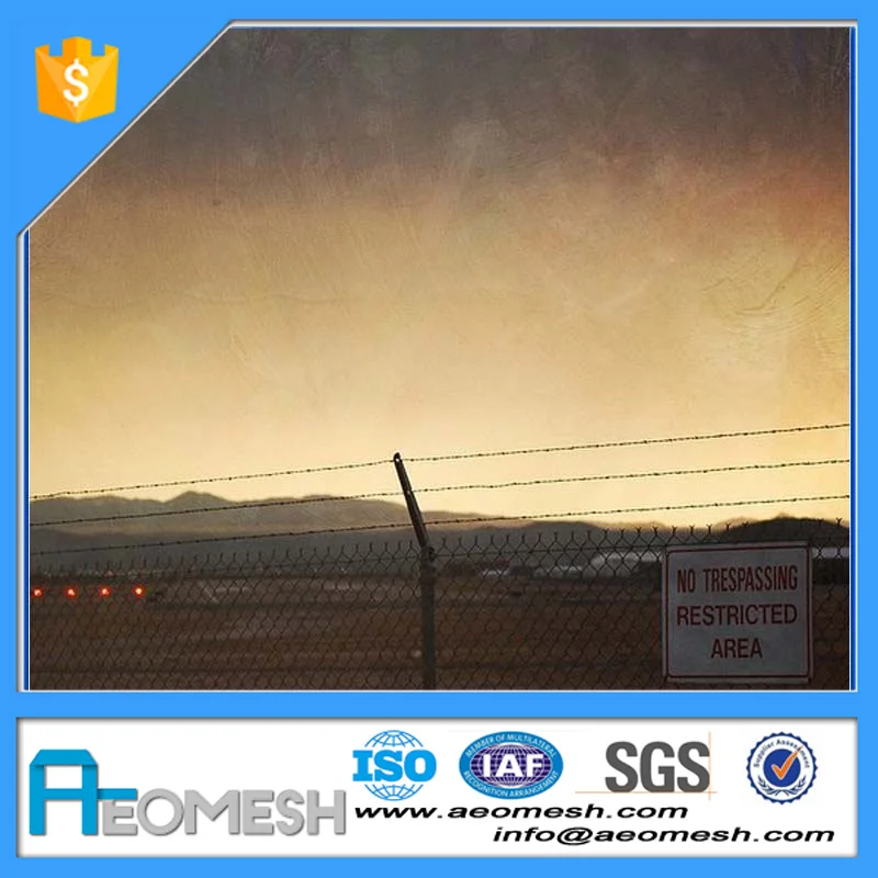 AEOMESH coated Y column pole spraying weld mesh airport fence with barbed wire