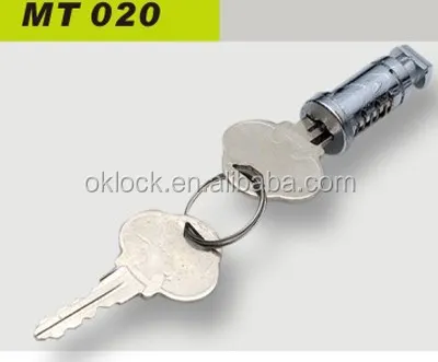 Маленький ключ замок