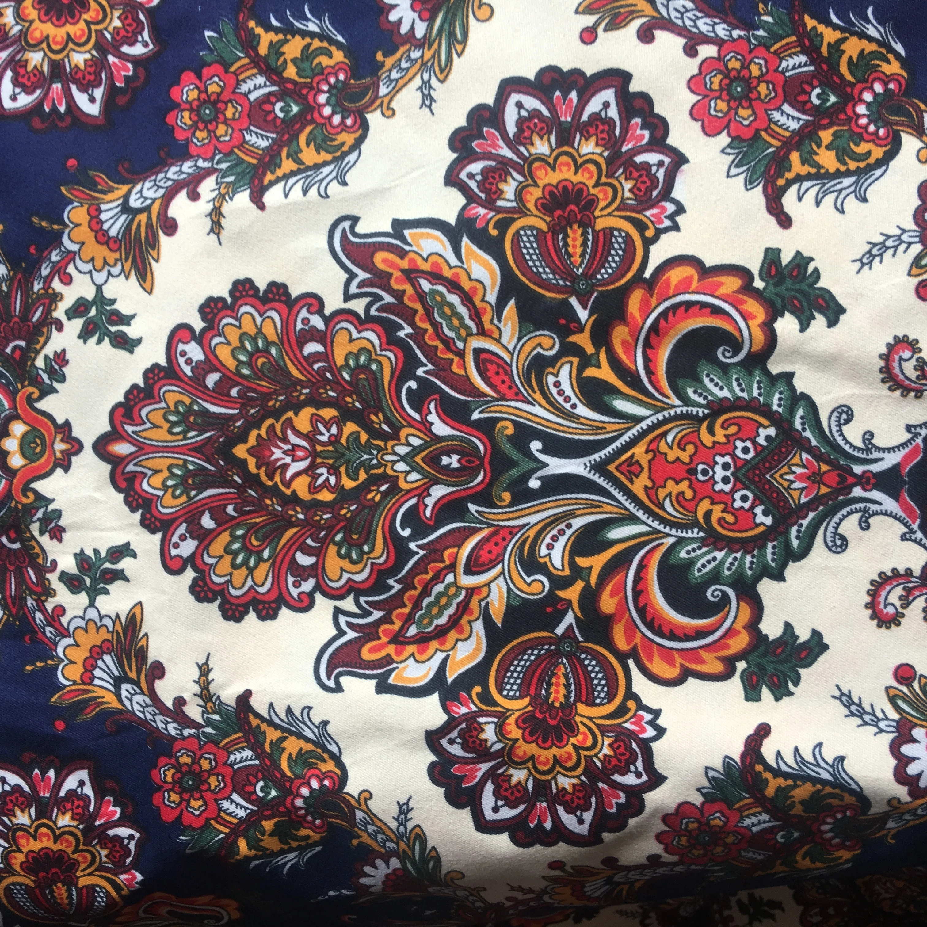 Disperse printing and dyeing can be used for carpet fabric