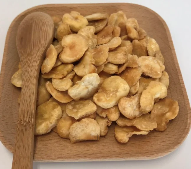 Salted & roasted broad bean chips