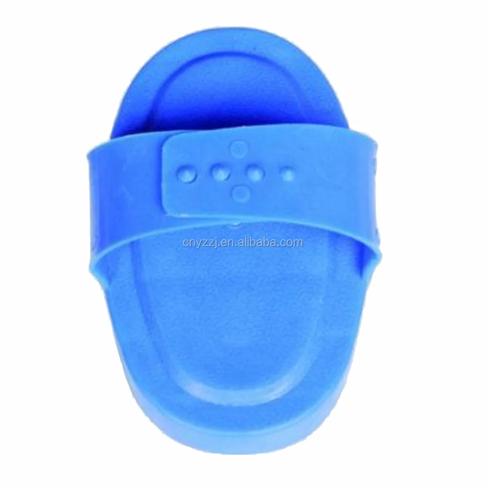 
Colorful 7 Pieces Horse Grooming Brush Set Kit Bag 