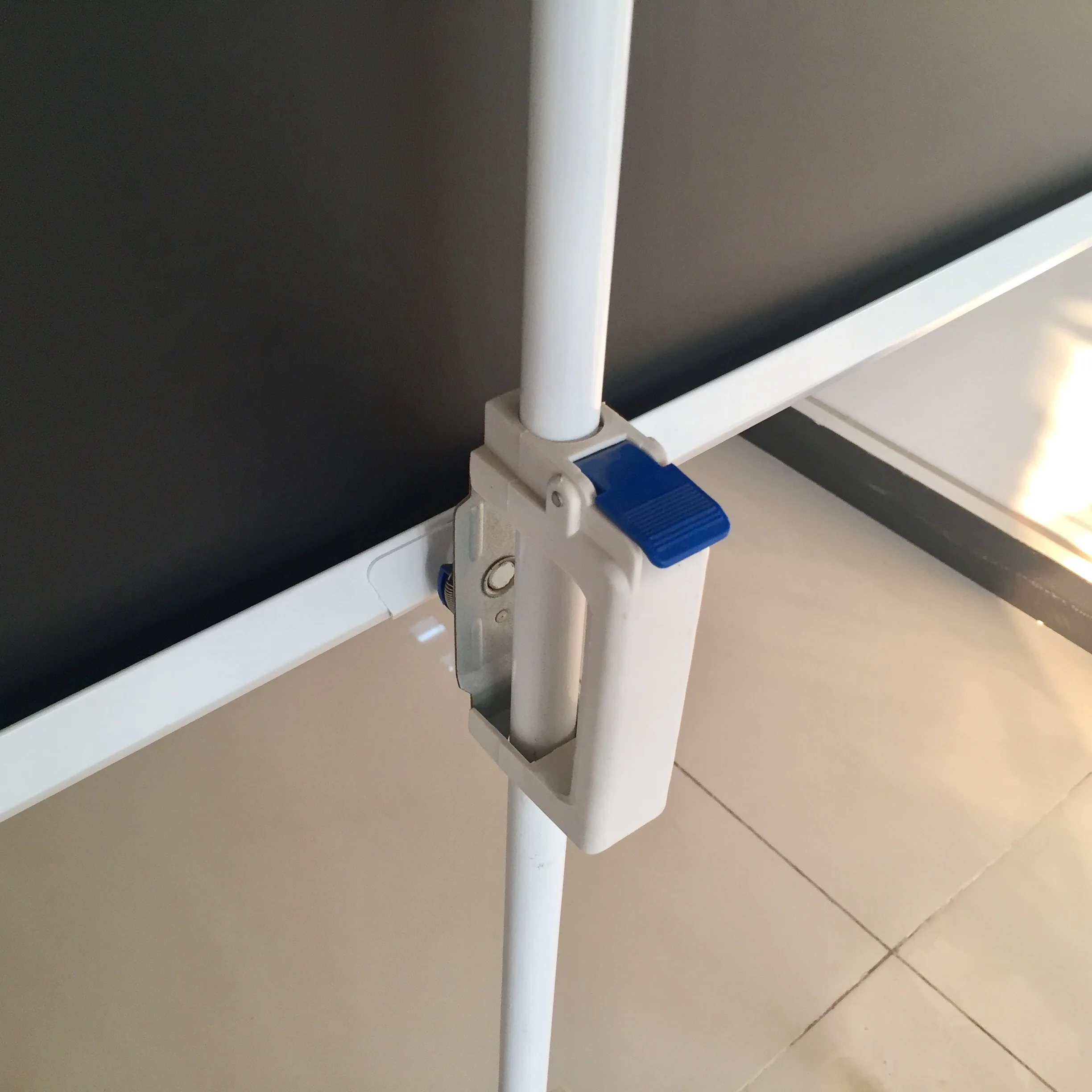 Telon 1:1 70'/84'/96' matte white tripod screen,projector screen of office equipments with good quality