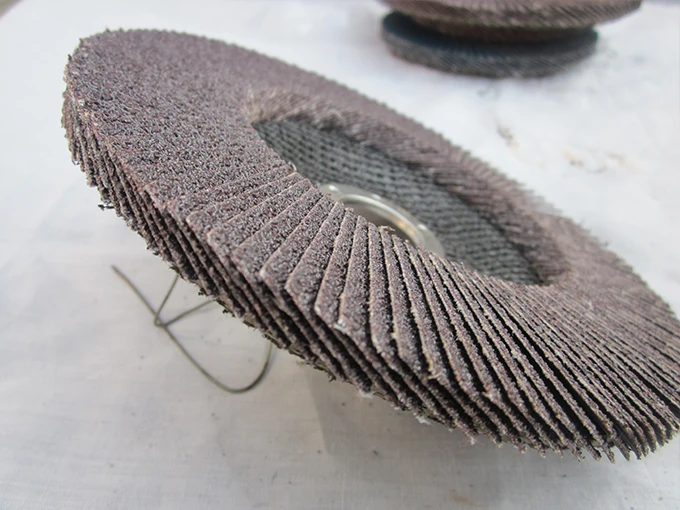 115 mm 60 grit  aluminium oxide flap disc for grinding and polishing