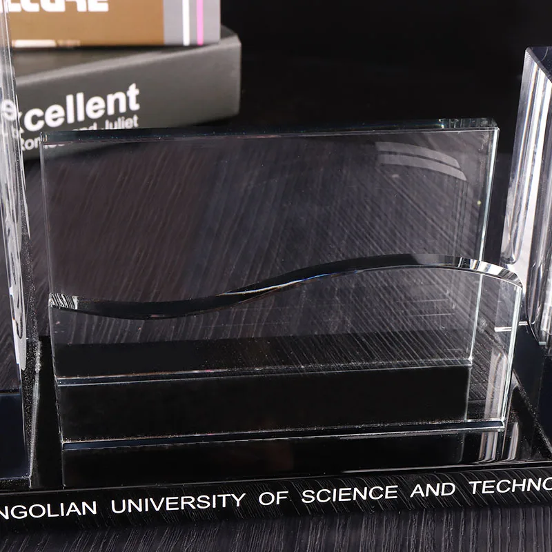 Home Decoration Use and Clear Crystal Pen Holder Can accommodate mobile phones