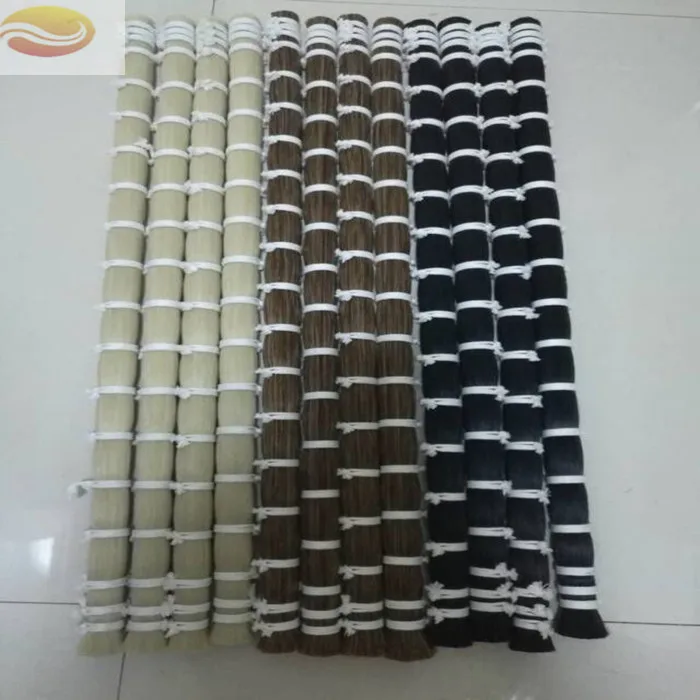 
Finely processed horse tail hair cleaned and organized by length 