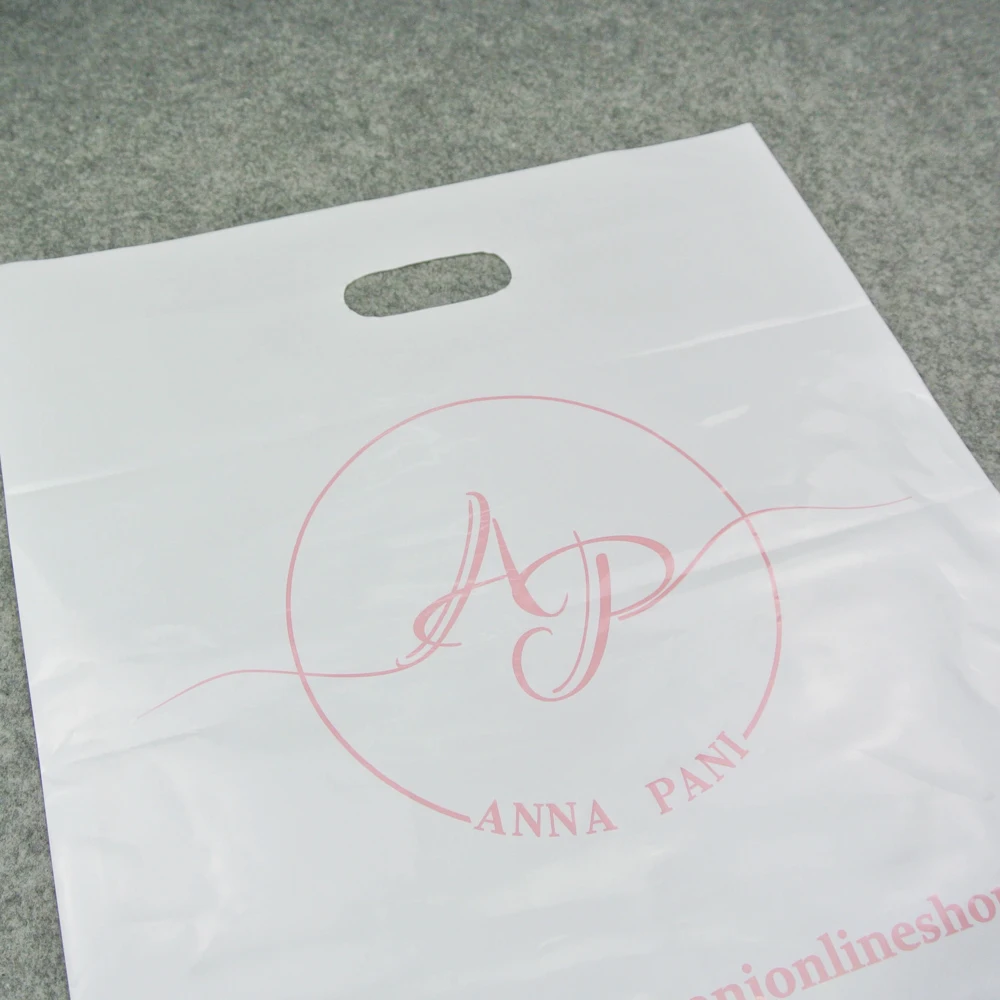 HDPE/LDPE Die Cut Patch Handle Custom Plastic Merchandise Retail Bags With Own Logo Manufacturer