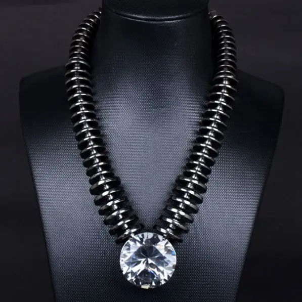  Модный новый дизайн Yiwu металлическая цепь большой нагрудник из искусственного бриллианта ожерелье