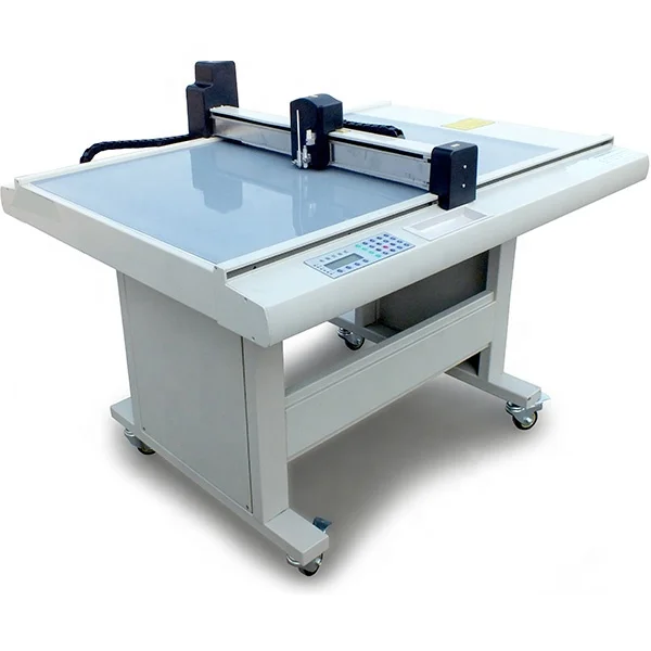 Maxwell DCH30 cnc corrugated board carton sample cutting machine