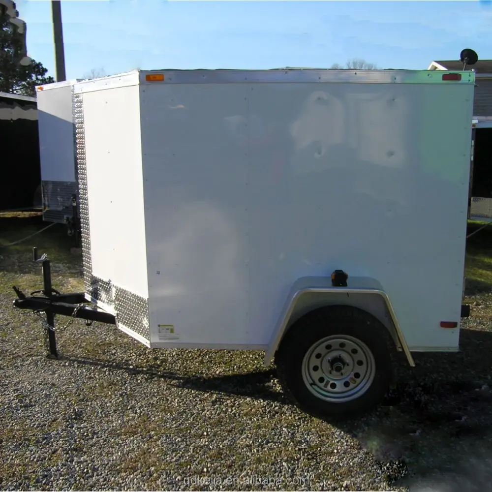 Закрытый грузовой прицеп