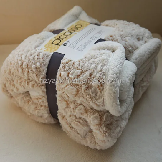 High quality Luxury 100% polyester brush PV plush throw blanket sherpa blanket sheep wool blanket