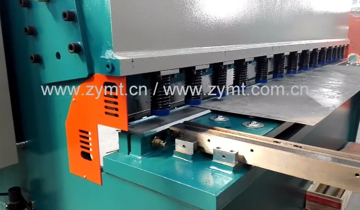 
ZYMT QC12Y/K 4x2500 Hydraulic swing beam shearing with one year warranty 