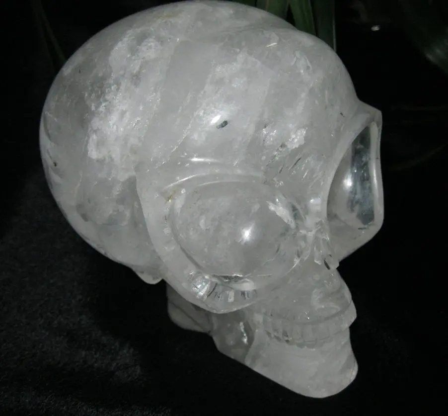 clear crystal alien skull