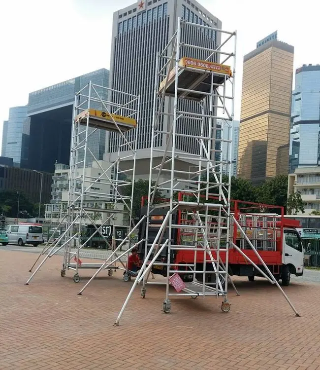 
2018 hot ssle mobile aluminum scaffold tower for outdoor construction use 