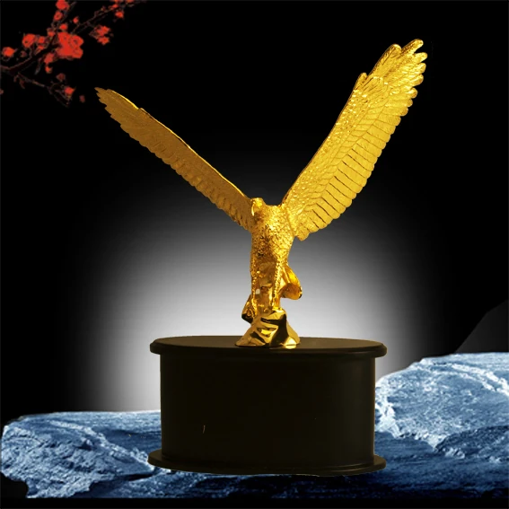 Xinfeng custom metal made might flying award eagle trophy best eagle trophy OEM