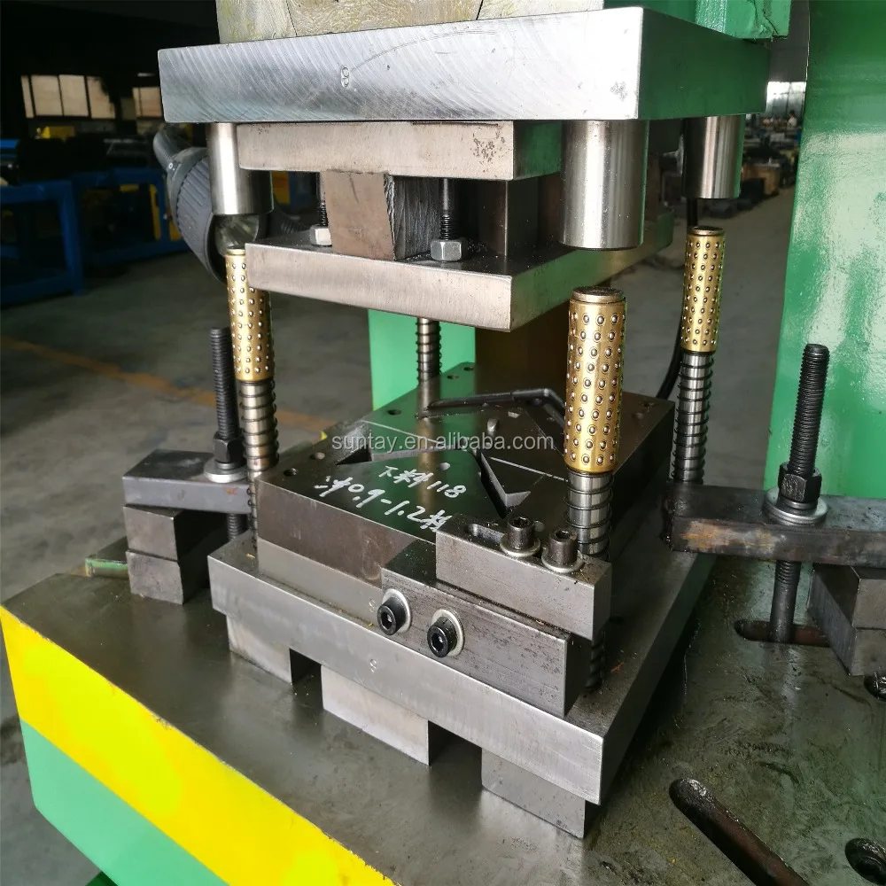 punching machine making TDF flange corner with dies