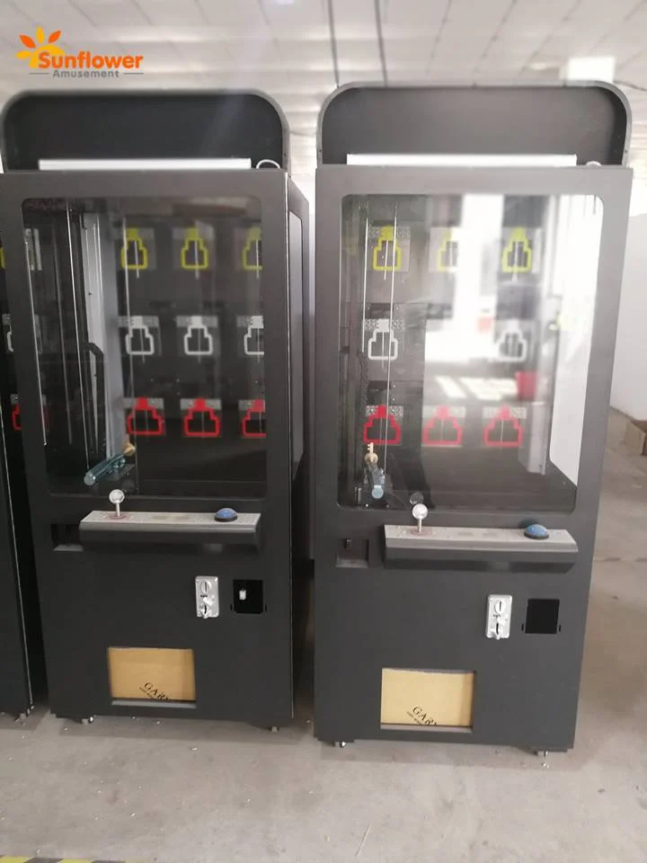 Taiwan Key Master Coin Operated Machine Prize Push Win Vending Games Push Keyhole Prize Game Machine
