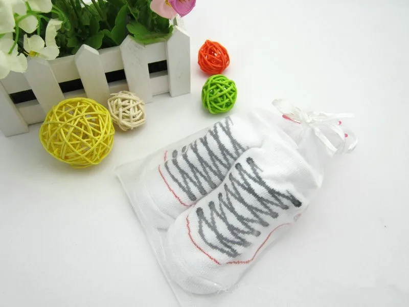 Cute organic cotton white like shoe knitting toddler ankle antislip baby socks for girl boy