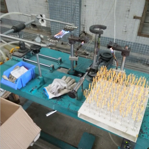 4pcs Wireless Milight RGB+Pure White E27 9W LED Bulb Light + 1pc WiFi Controlled by iPhone smart phone system