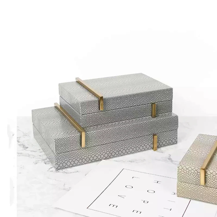 Custom High Gloss Lacquered Finish Wooden Jewelry Box Luxury Python Skin Leather Treasure Ornaments Box