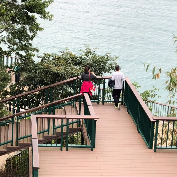 Outdoor home and garden patio easy installation customized size composite wood wpc railing
