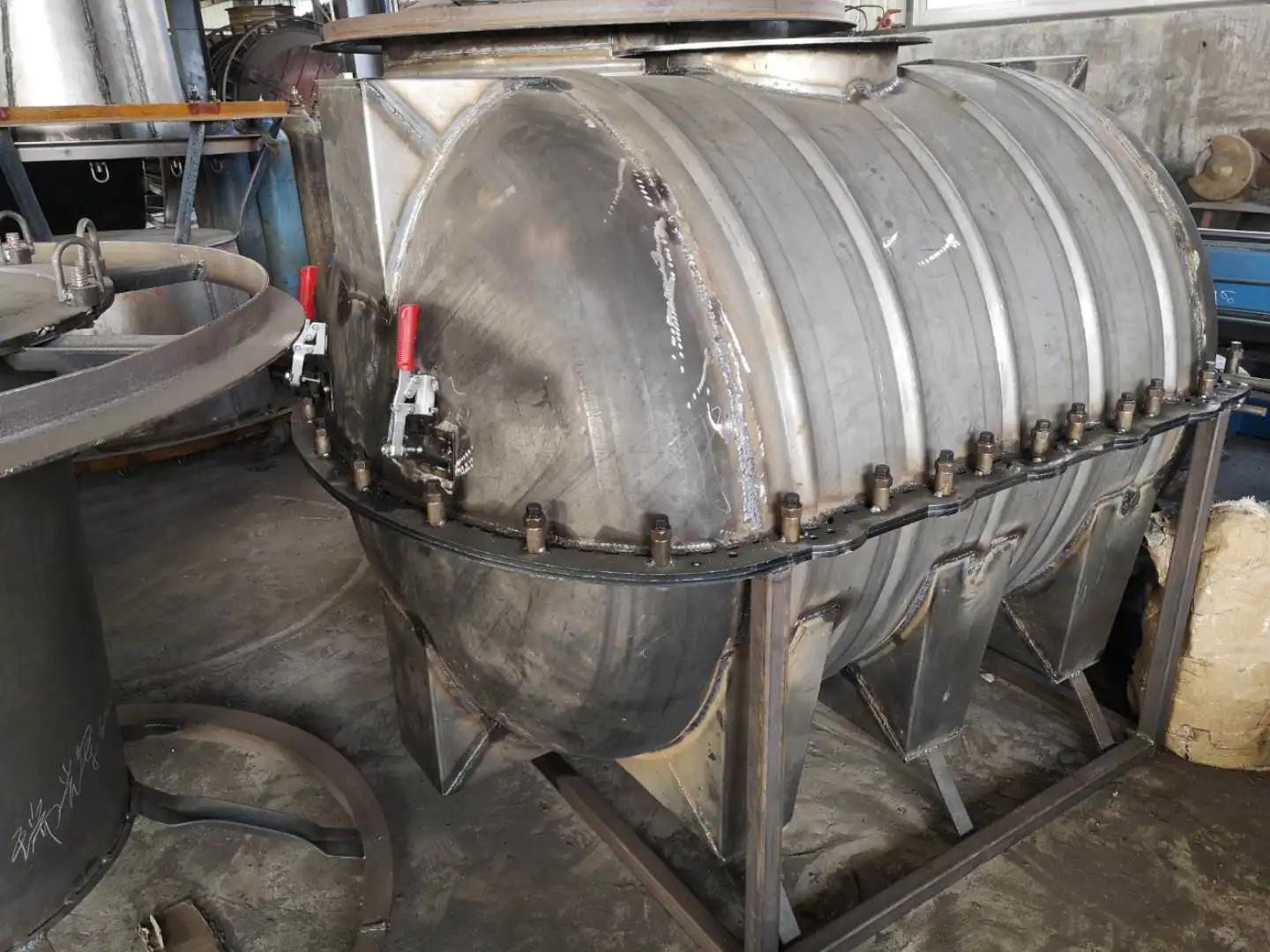 Форма для ротоформования для производства септических резервуаров, форма для ротоформования