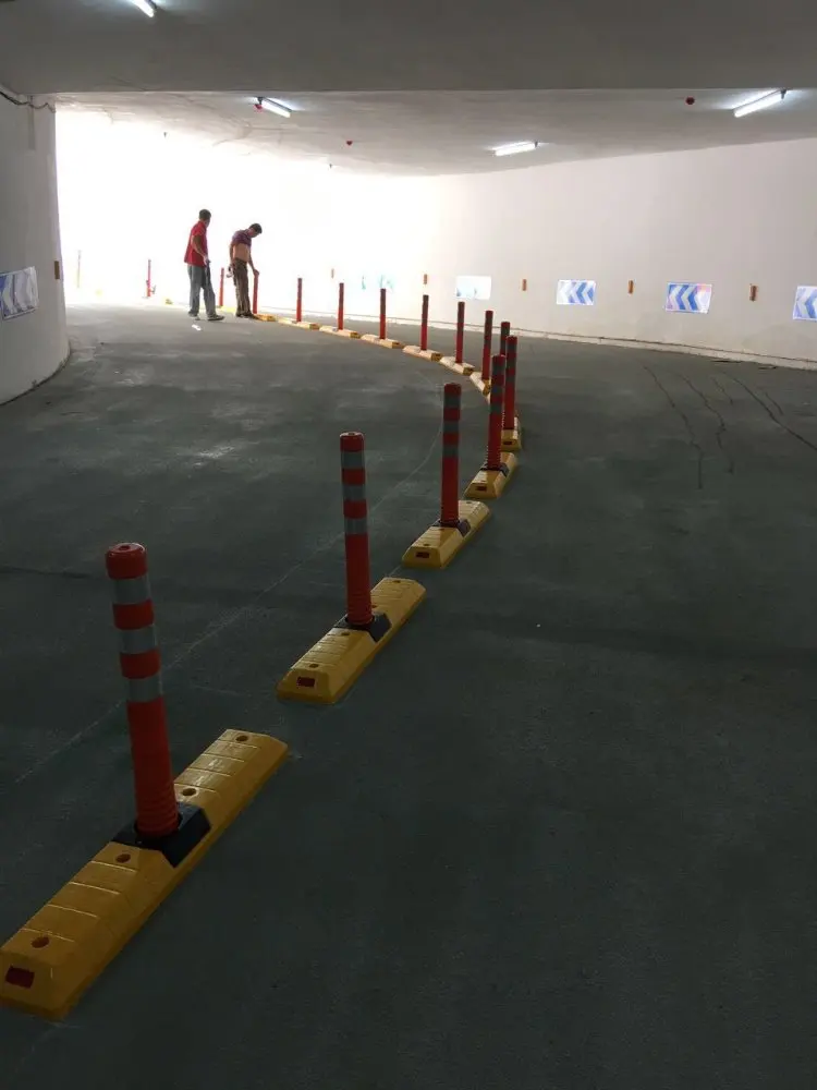 78cm height lane separator delineator flexible warning post