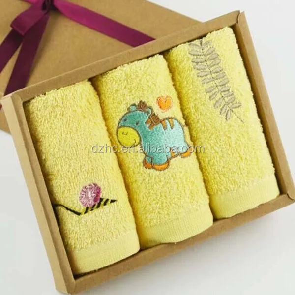 
2015 new custom gift box embroider wedding souvenirs towel 