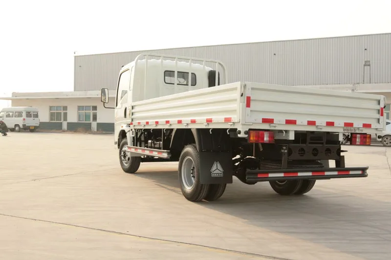 
Sinotruk howo light truck 4X2 cargo van box truck for sale 