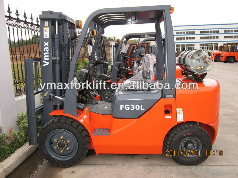 VMAX  Brand 2.5 ton LPG&gas forklift truck with NISSAN engine