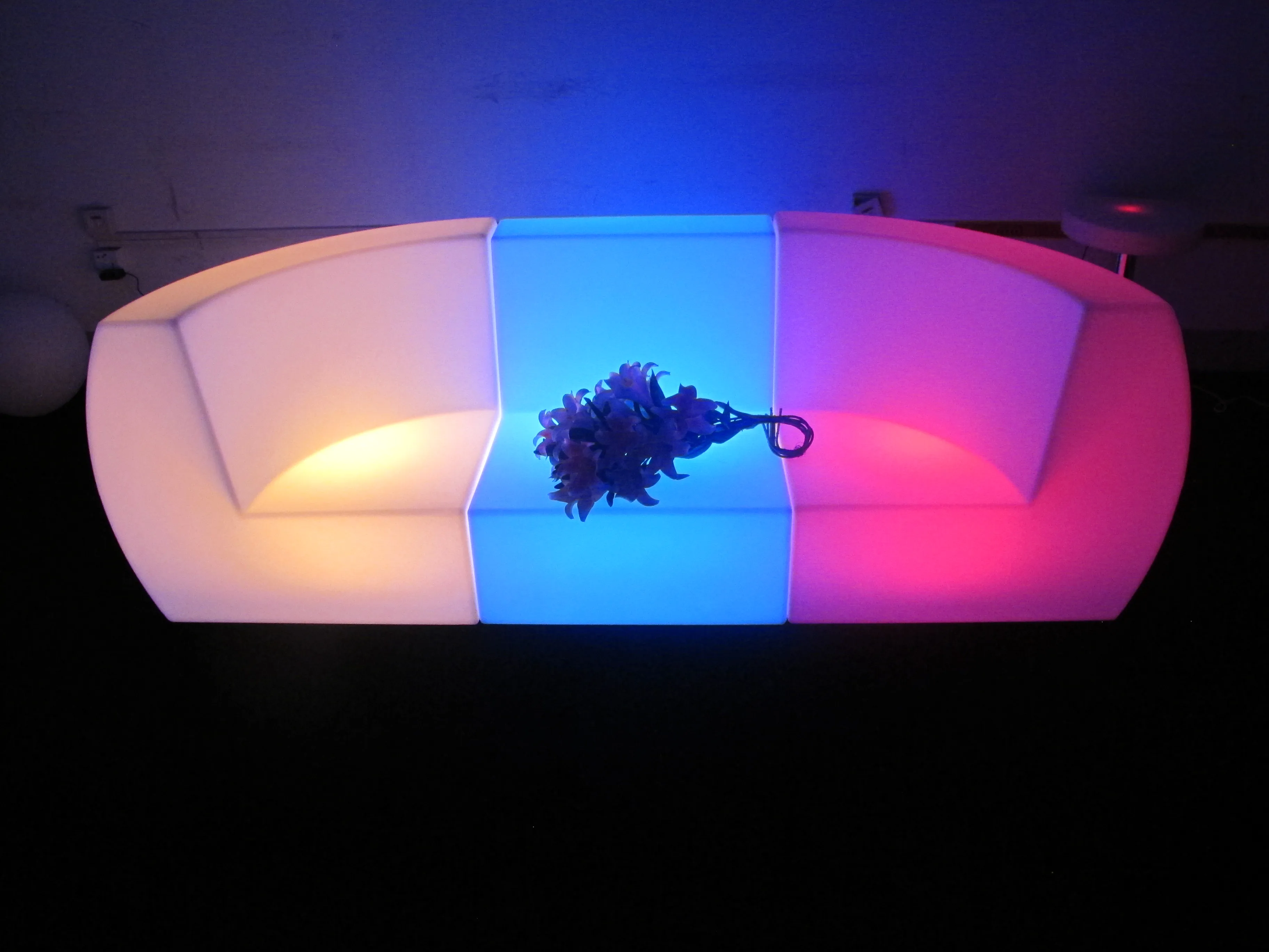 Наборы мебели для бара, скамейка для бара/клуба/улицы, цветные освещенные светодиодные секционные диваны, светодиодные изогнутые секционные диваны для улицы