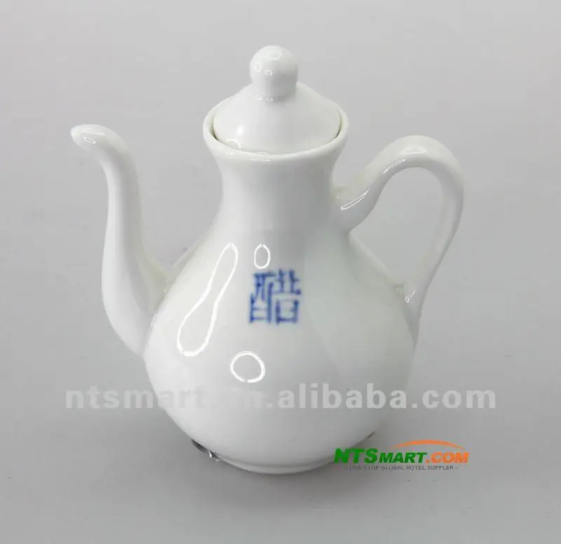 
Chinese Style White Porcelain Vinegar Pot 