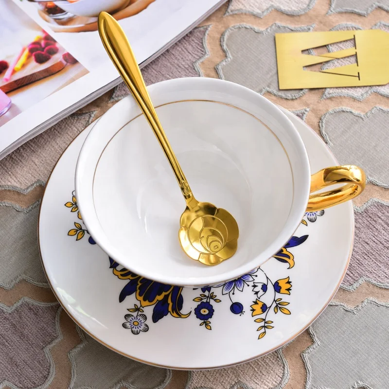 Elegant british floral ceramic tea cup and saucer for latte bone china coffee cups with dish