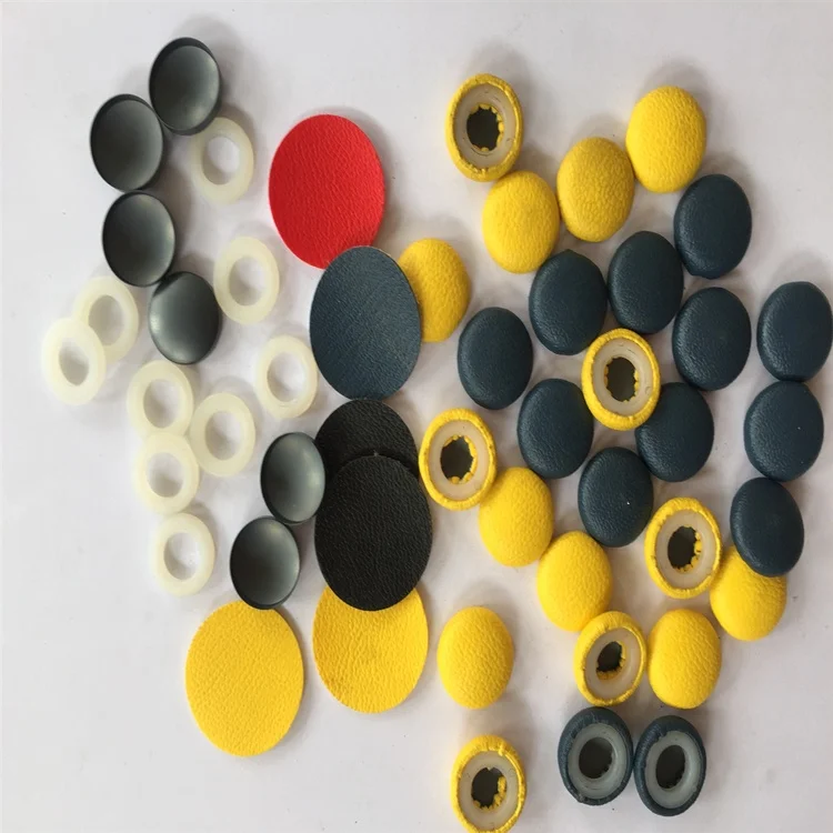 Полуавтоматическая машина для изготовления пуговиц с тканевой обивкой и верхним дизайном