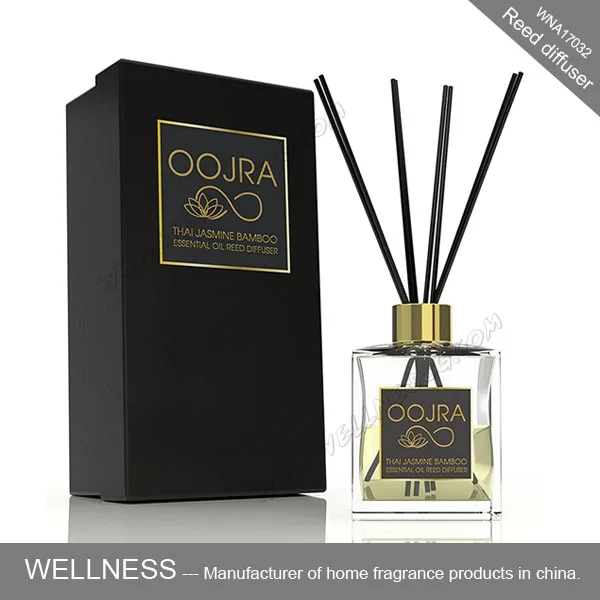 Decorative reed diffuser with rsttan sticks in black package