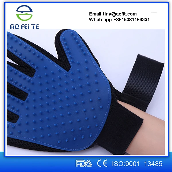 China Wholesale Five Finger Deshedding Glove Dog Grooming Brush Pet Grooming Glove