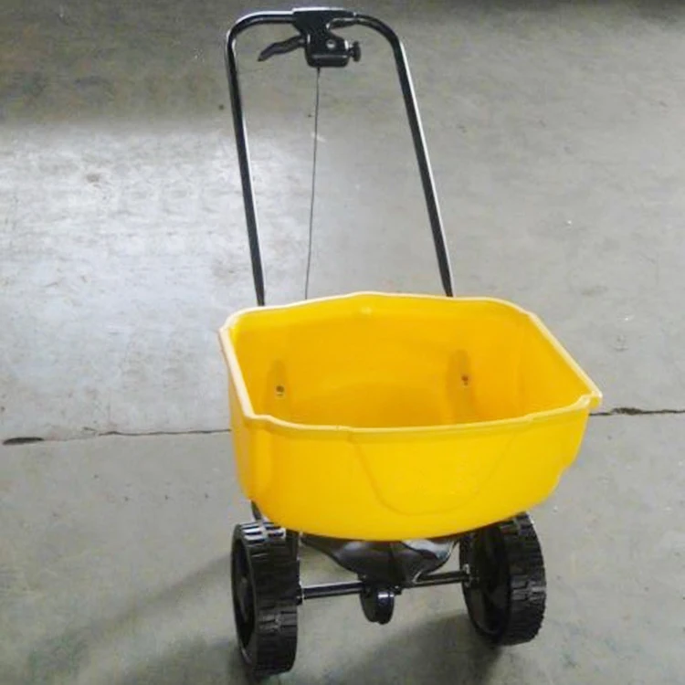 Расширитель лужайки для семян и удобрений с ручной передачей