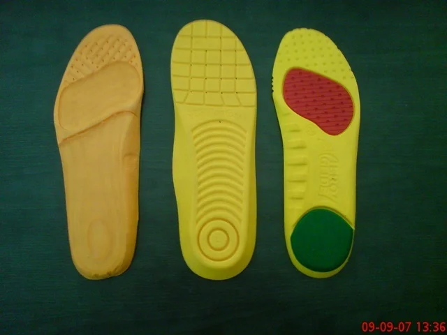 PLC Controlled Robotic Polyurethane Injection Footwear Machine PU shoe soles Making Pouring Machinery