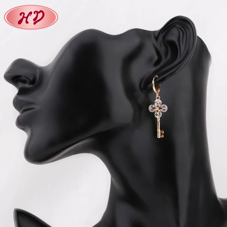 2017 Fashion The Key Shape Indian Wholesale 18K Bridal Zirconia Jewelry Set