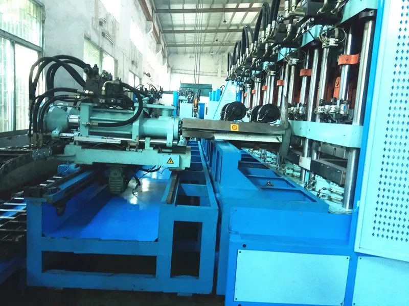 Single color eva injection slipper sandal clog boot shoe making machine