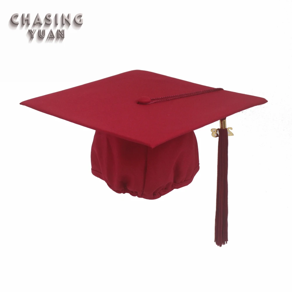 Maroon Graduation Tassel with 2018 Gold Year Tag