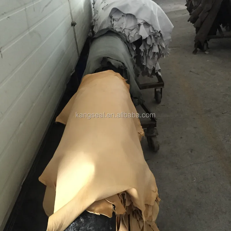 Beige color sheep nappa, goat grain leather, sheep grain leather, lamb leather for shoes, garments, gloves etc