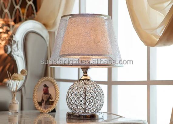 Fashion Crystal Table Lamp With Flower Lampshade Round Metal Base Table Light