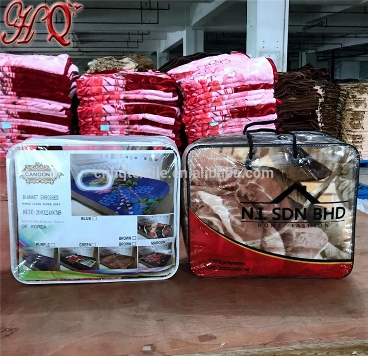 
eco-friendly dustproof luxury pvc steel wire blanket bag 