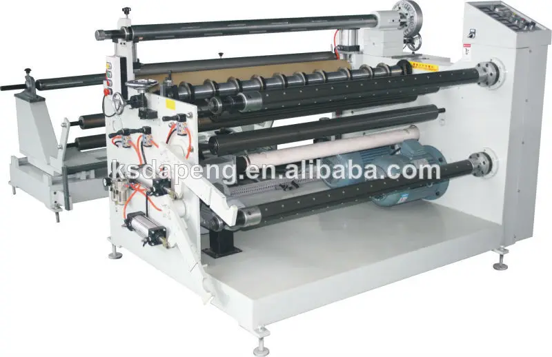 большой рулон клейкой ленты разрезая машина