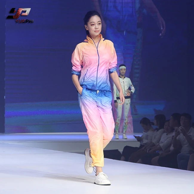 
100% polyester sport jackets women runner windbreaker design your own hiking clothing 