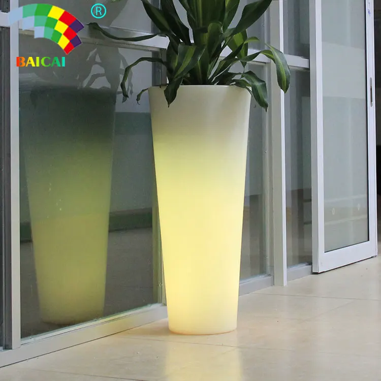 Big Plastic LED Flower Pot Light Color Changing Luminous Floor Vase For Garden Living Room Bedroom Dining Room Decoration Pots