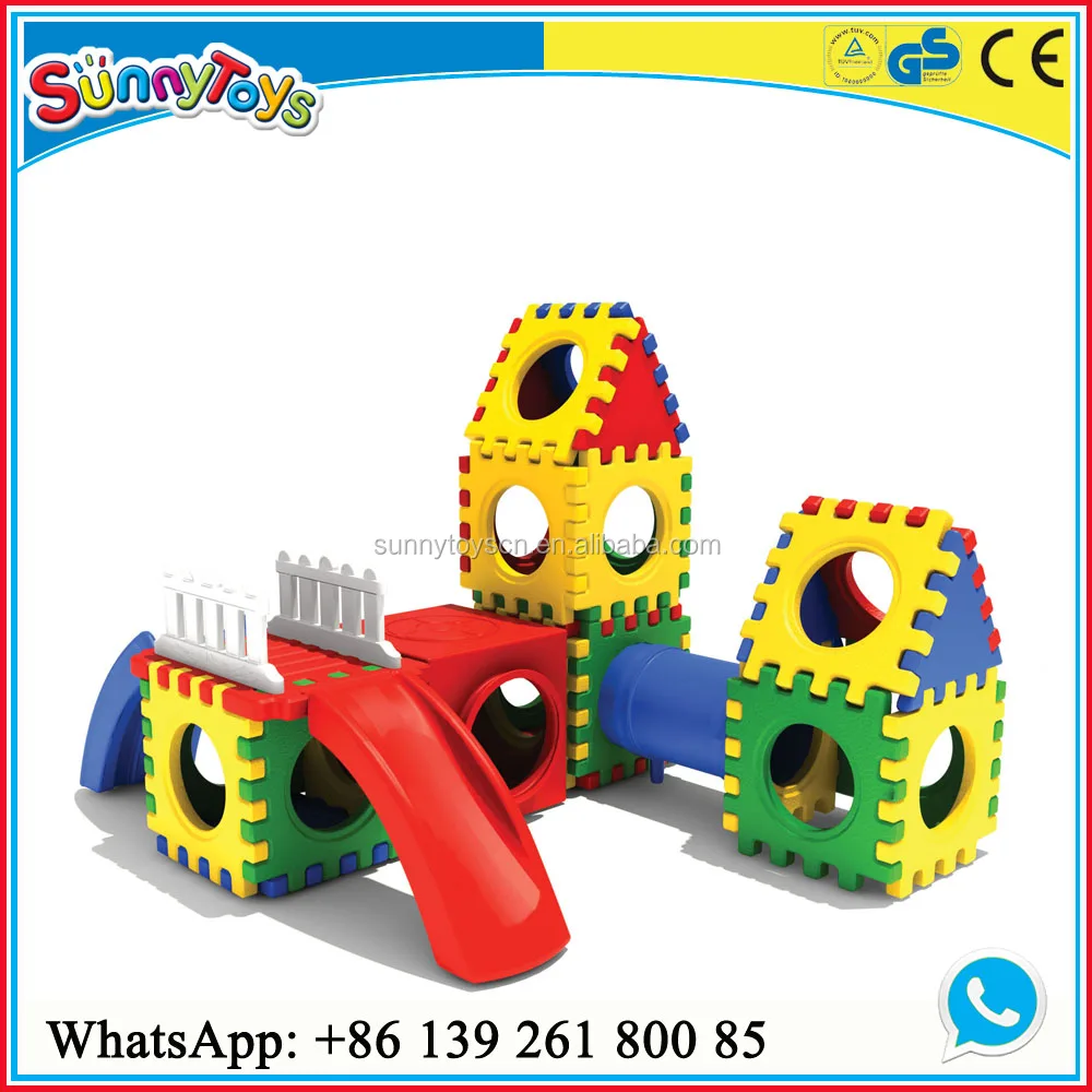 Небольшая крытая игровая площадка play yard для